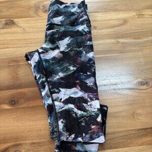 Lululemon Wunder Under High-Rise Tight 25" – Glacier Camouflage, Size 4